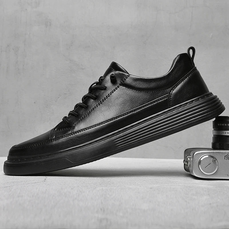 Men’s Low-Top Sneakers with Tonal Stitching and Lace-Up Closure